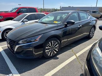 Used 2024 Nissan Altima 2.5 SV video 2