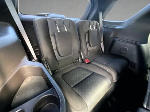 Used 2014 Ford Explorer XLT w/ Equipment Group 201A AWD/4WD image 24