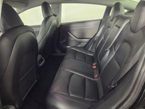 Used 2022 Tesla Model 3 Standard Range image 22