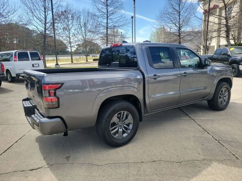 Used 2026 Nissan Frontier SV w/ All-Weather Content Package image 7