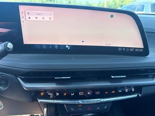 Used 2024 Cadillac XT4 Premium Luxury w/ Technology Package AWD/4WD image 5