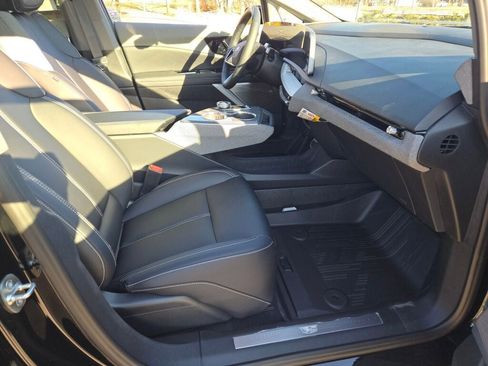 New 2026 Cadillac Optiq Luxury 1 image 7