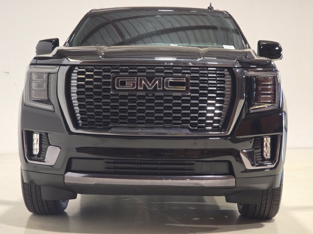 Used 2024 GMC Yukon Denali Ultimate w/ LPO, Floor Liner Package AWD/4WD image 2