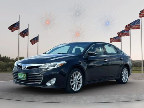 Used 2013 Toyota Avalon XLE Touring FWD image 2