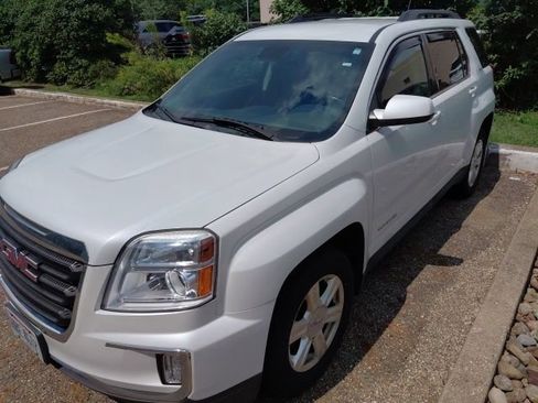 Used 2016 GMC Terrain SLE w/ Driver Alert Package I FWD image 5