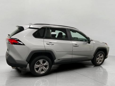 Used 2022 Toyota RAV4 XLE image 3