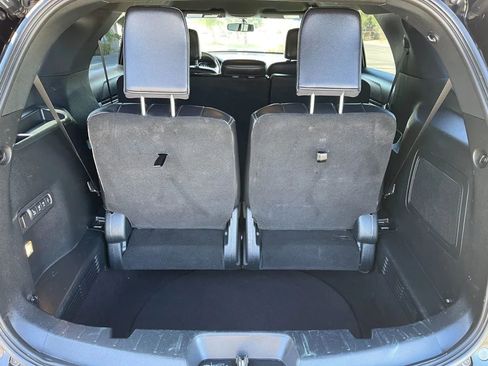 Used 2019 Ford Explorer Limited w/ Class III Trailer Tow Package image 9