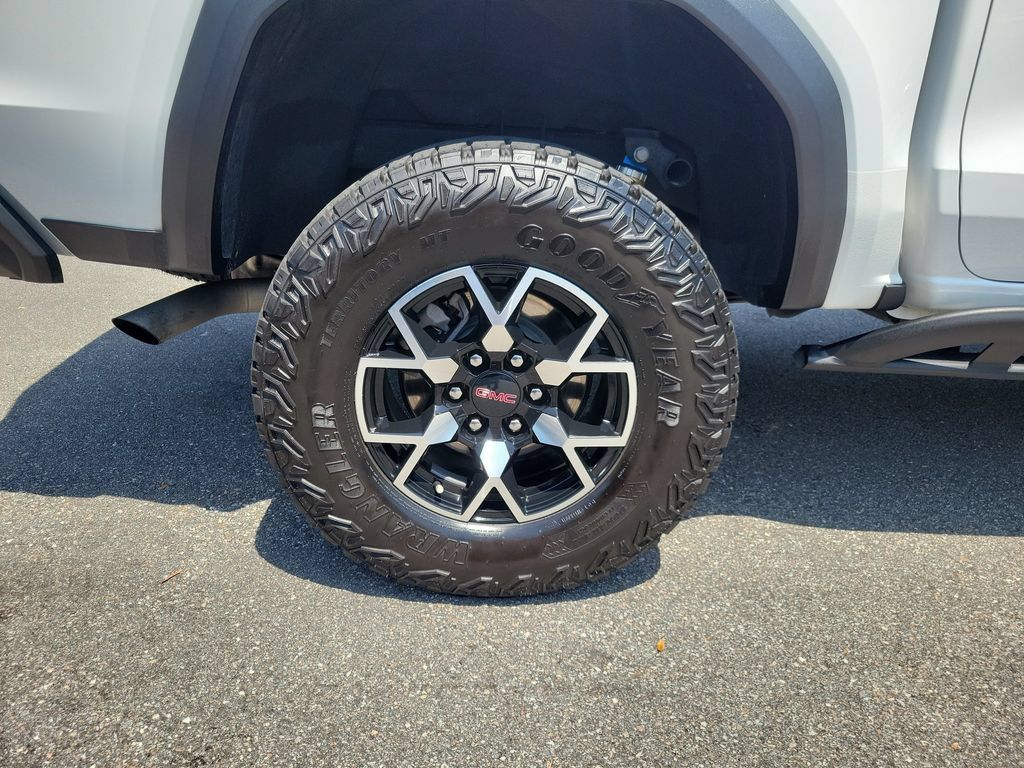 Used 2023 GMC Canyon AT4X AWD/4WD image 5