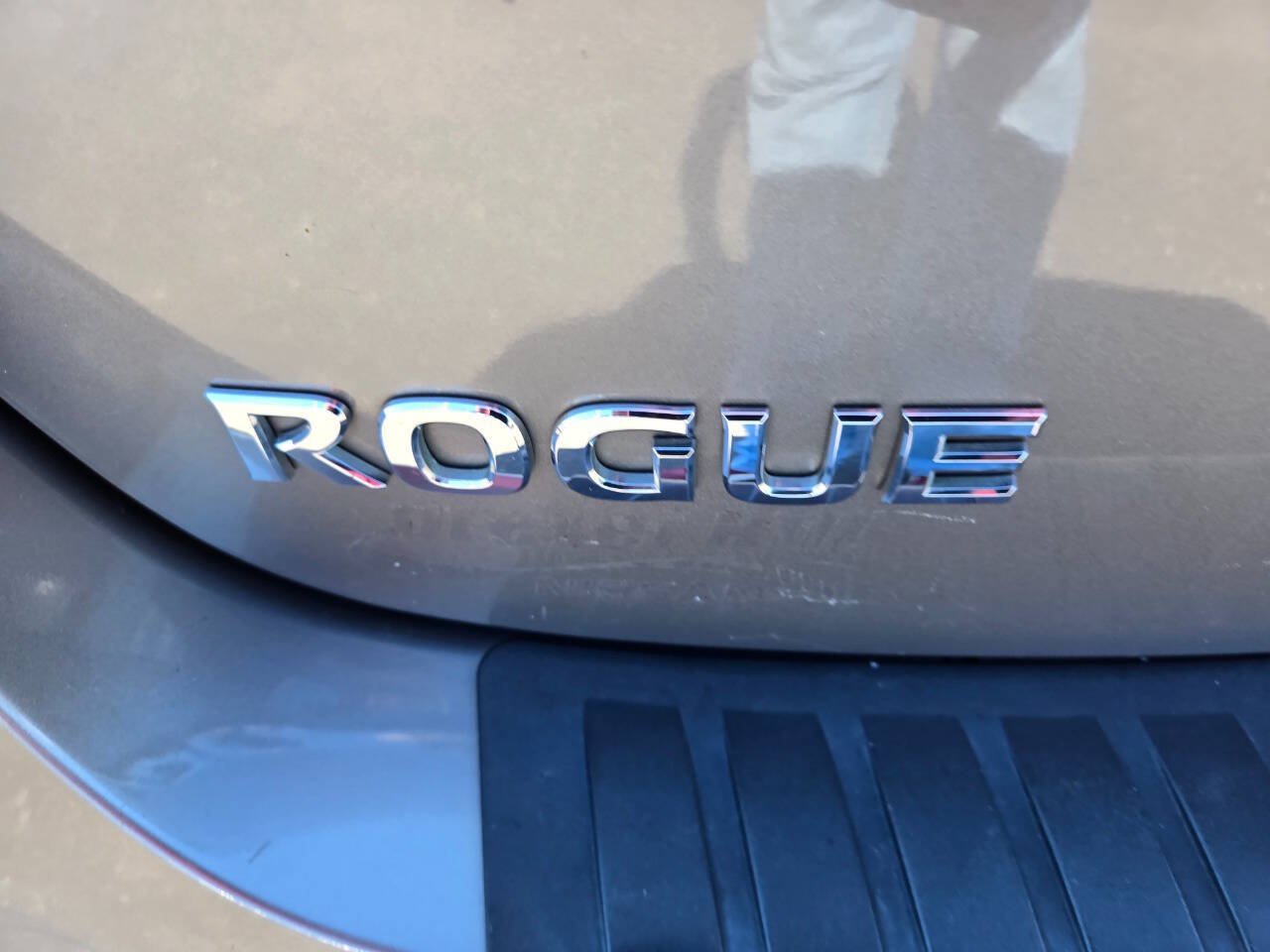 Used 2012 Nissan Rogue SV w/ Premium Pkg AWD/4WD image 12