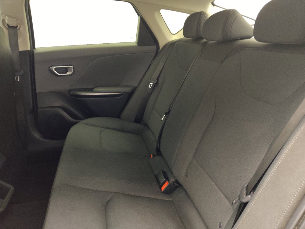 Used 2025 Kia K4 FWD image 18