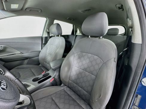 Used 2018 Kia Niro LX FWD image 19