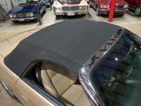 Used 2005 Ford Thunderbird RWD image 32