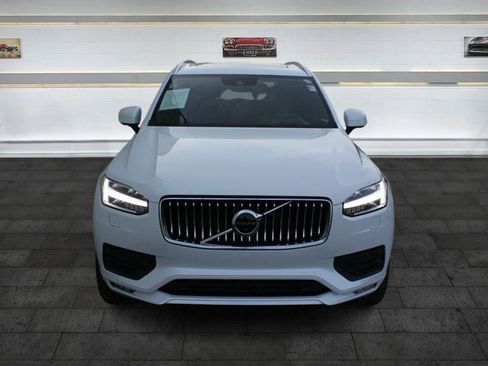 Used 2020 Volvo XC90 T6 Momentum image 2