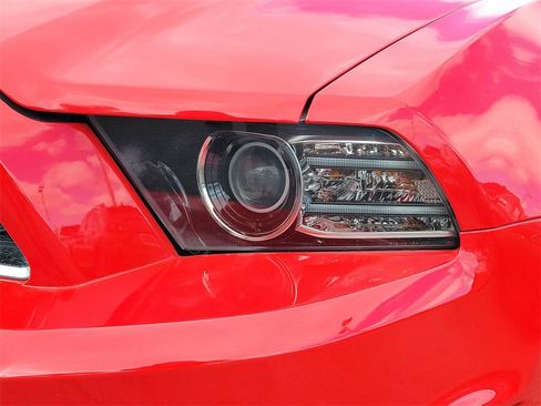 Used 2014 Ford Mustang Premium image 29