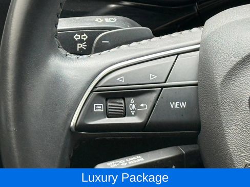 Used 2019 Audi Q8 Prestige w/ Luxury Package AWD/4WD image 35