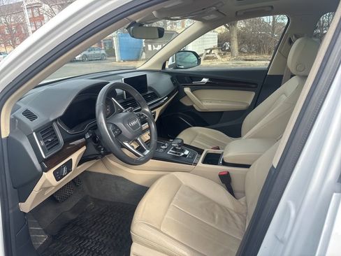 Used 2018 Audi Q5 2.0T Premium Plus w/ Premium Plus Package image 11