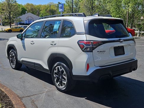 Certified 2025 Subaru Forester AWD/4WD image 19