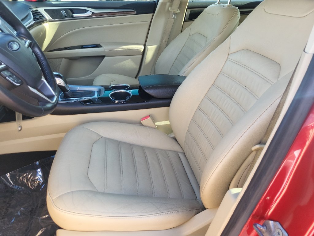 Used 2013 Ford Fusion SE FWD image 13