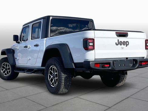 Used 2025 Jeep Gladiator Rubicon w/ Convenience Group image 11