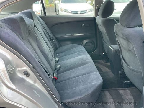 Used 2005 Nissan Altima 2.5 S w/ (S02) Side Airbags Pkg FWD image 11