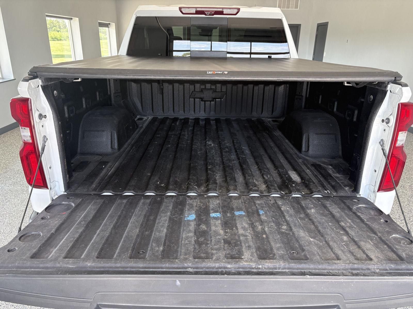 Used 2023 Chevrolet Silverado 1500 LTZ AWD/4WD image 10