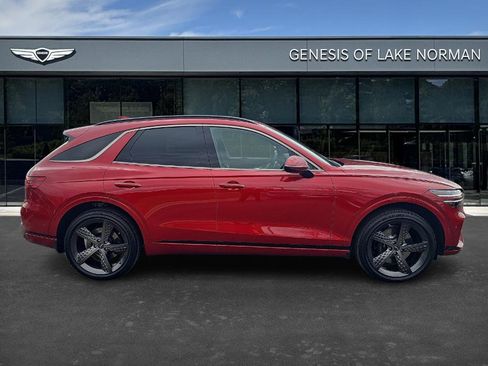 Used 2025 Genesis GV70 3.5T Sport w/ Sport Advanced Package image 3