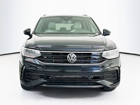 Used 2023 Volkswagen Tiguan SE R-Line AWD/4WD image 2