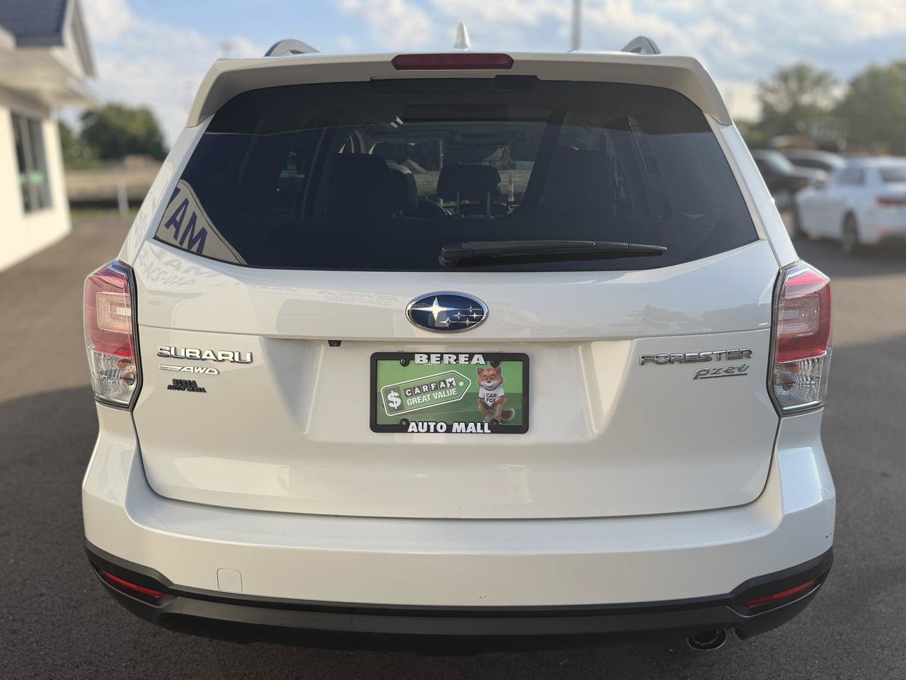 Used 2017 Subaru Forester 2.5i Limited AWD/4WD image 10