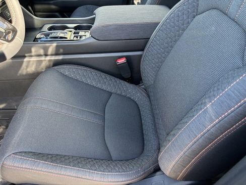 Certified 2025 Honda Pilot Sport image 12