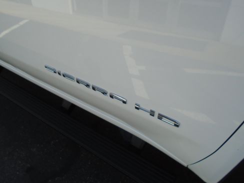 Used 2024 GMC Sierra 2500 SLE w/ SLE Value Package; AWD/4WD image 26