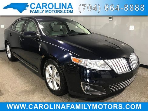 Used 2009 Lincoln MKS image 1