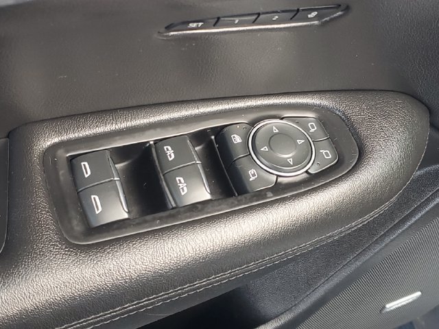 Certified 2019 Cadillac XT5 Luxury FWD image 16