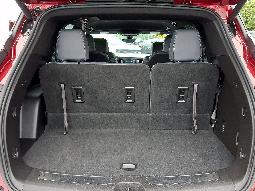 Used 2024 Buick Enclave Essence w/ Sport Touring Edition FWD image 29