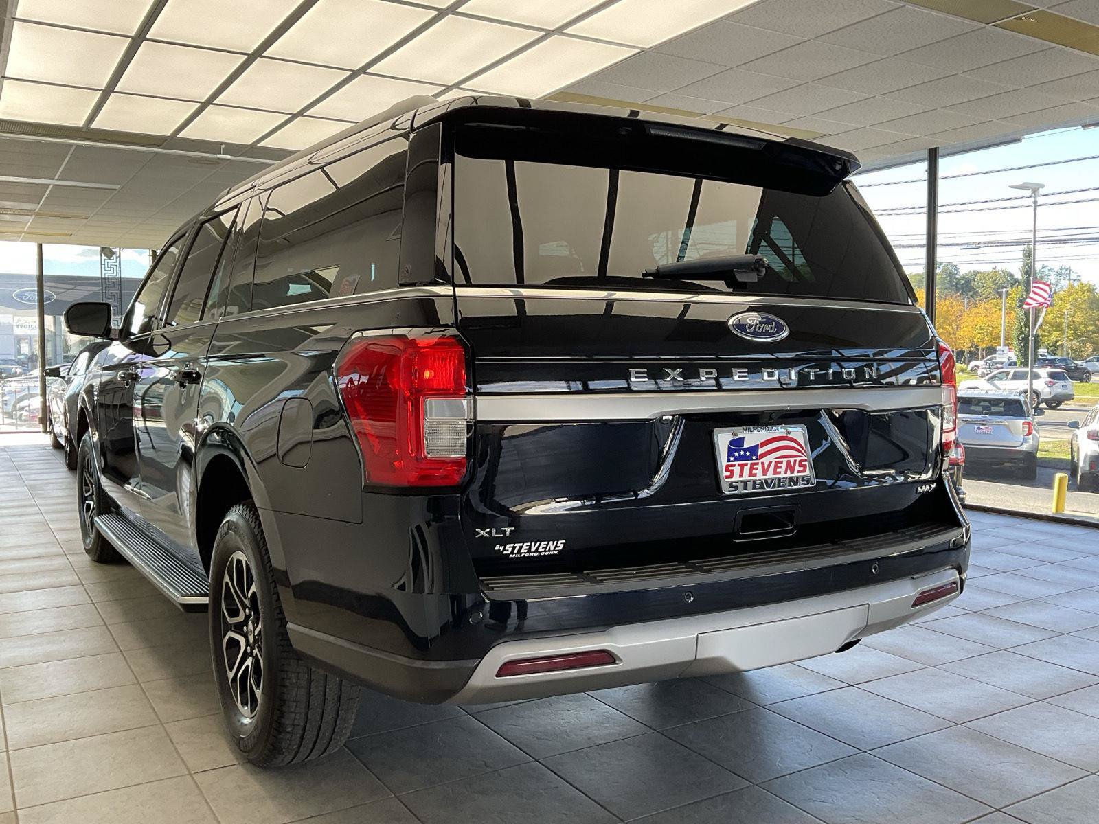 Used 2023 Ford Expedition Max XLT AWD/4WD image 7