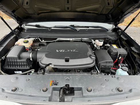 Used 2022 GMC Canyon AT4 image 16