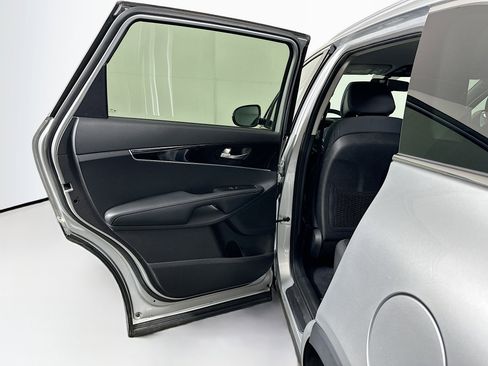 Used 2016 Kia Sorento LX w/ LX Convenience Package image 25