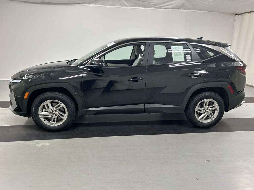 Used 2025 Hyundai Tucson SE AWD/4WD image 6