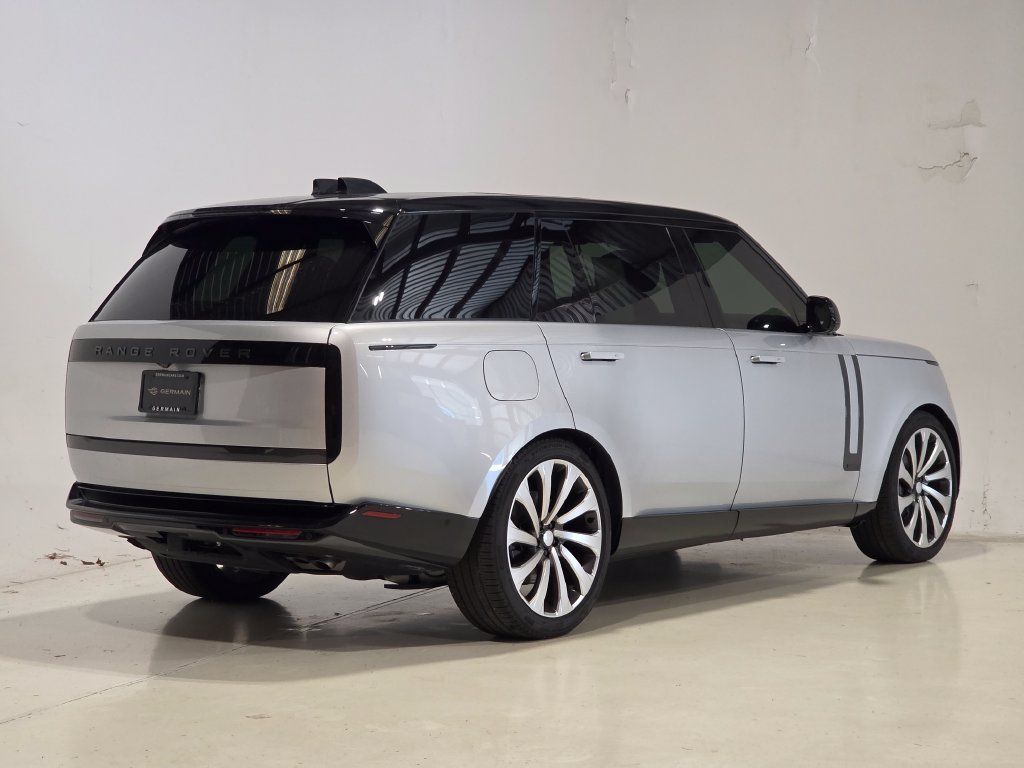 Certified 2025 Land Rover Range Rover Long Wheelbase Autobiography AWD/4WD image 5