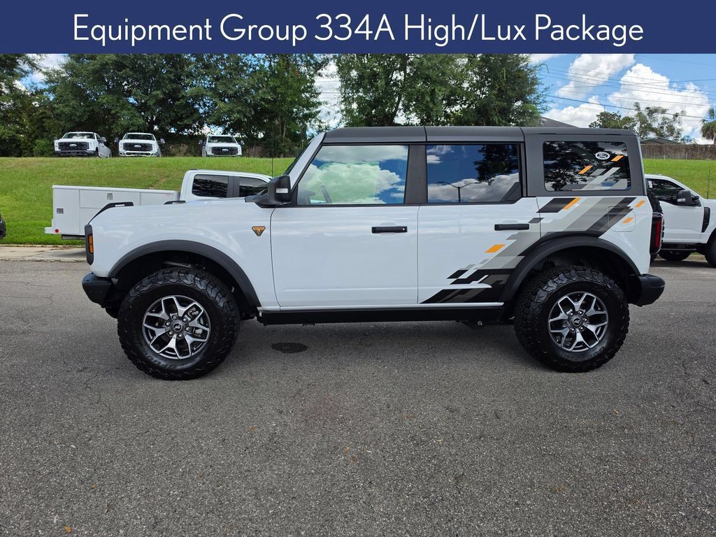 Used 2024 Ford Bronco Badlands AWD/4WD image 2