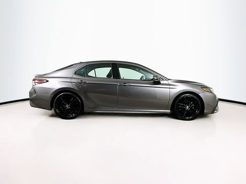 Used 2022 Toyota Camry XSE image 10