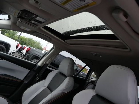 Used 2021 Subaru Crosstrek 2.5i Limited w/ Moonroof Package 2 AWD/4WD image 12