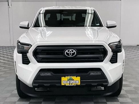 Used 2025 Toyota Tacoma SR5 AWD/4WD image 4
