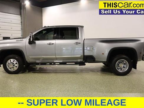 Used 2024 Chevrolet Silverado 3500 High Country w/ High Country Premium Package image 4