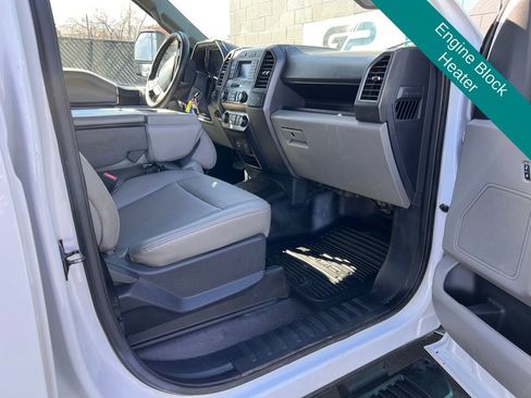 Used 2022 Ford F550 4x4 Crew Cab Super Duty w/ Power Equipment Group image 7