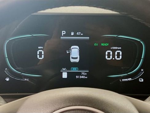 Used 2023 Kia Sportage EX image 12