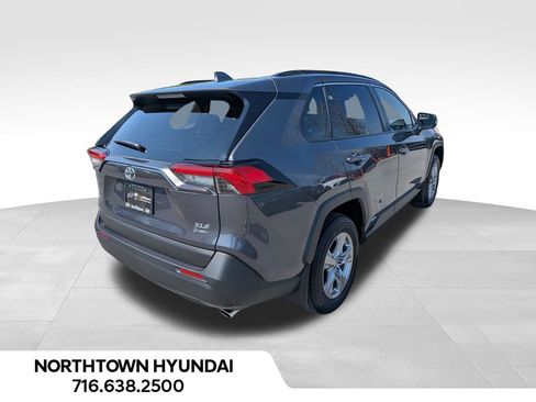 Used 2025 Toyota RAV4 XLE AWD/4WD image 13