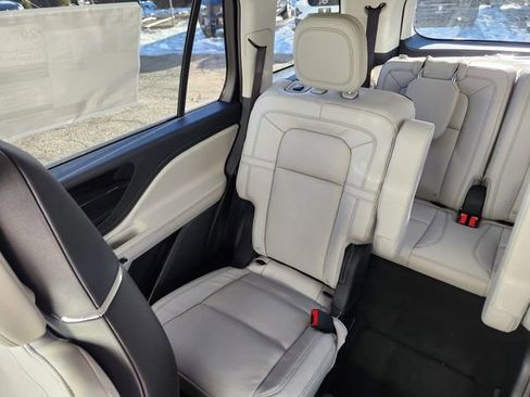 New 2026 Lincoln Aviator Reserve w/ Luxury Package image 15