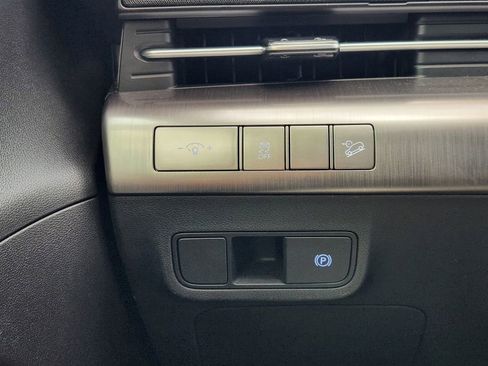 Certified 2025 Hyundai Kona SEL image 20