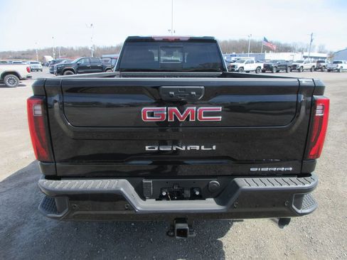 New 2026 GMC Sierra 3500 Denali w/ Denali Reserve Package AWD/4WD image 6