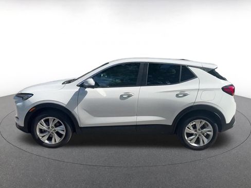 Used 2025 Buick Encore GX Preferred image 9